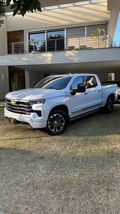 CHEVROLET SILVERADO 5.3 V8 GASOLINA 1500 HIGH COUNTRY 4X4 AUTOMÁTICO